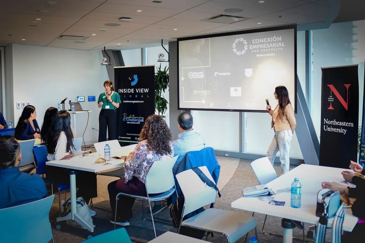 Inside View team leading a Microsoft 365 workshop